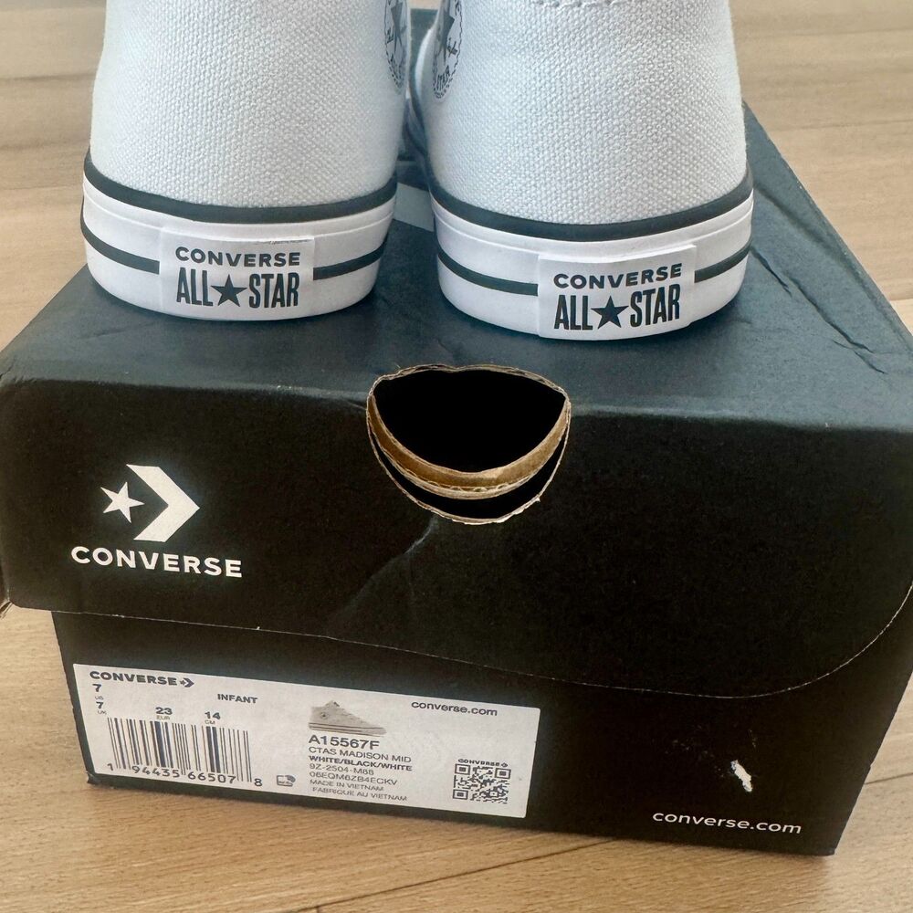 Converse Chuck Taylor All Star Madison Sneakers - Little Kids 7 - NEW in BOX - Picture 7 of 8